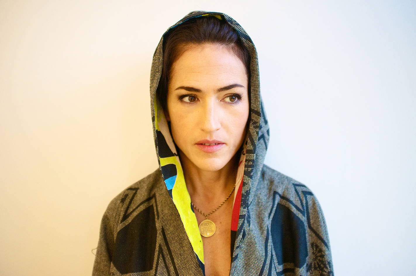 Joanaspolicewoman_dsf7782_stephanie_sidjakov