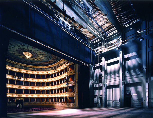 Teatro_rossini_ph._m._buscarino___provincia_di_pesaro_e_urbino