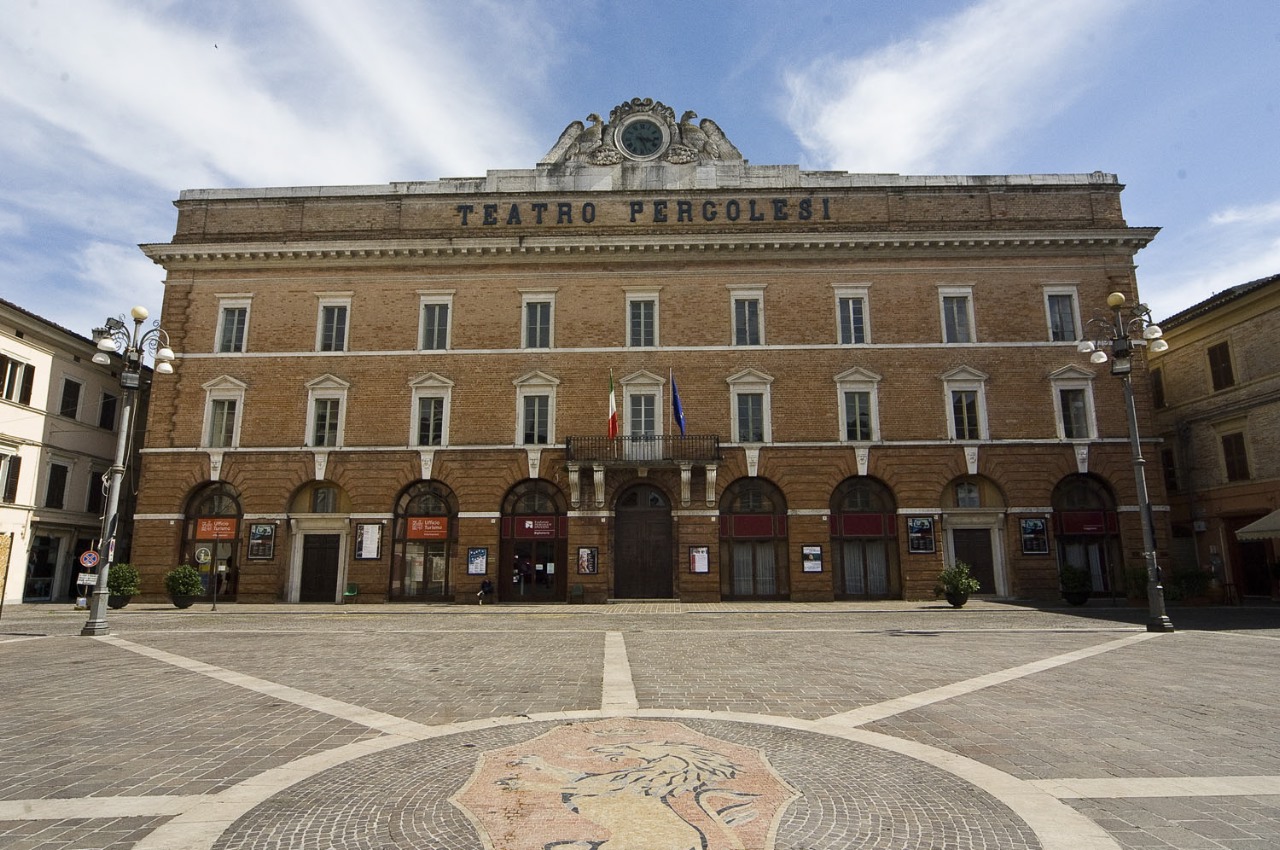 Teatro_pergolesi_1798_jesi