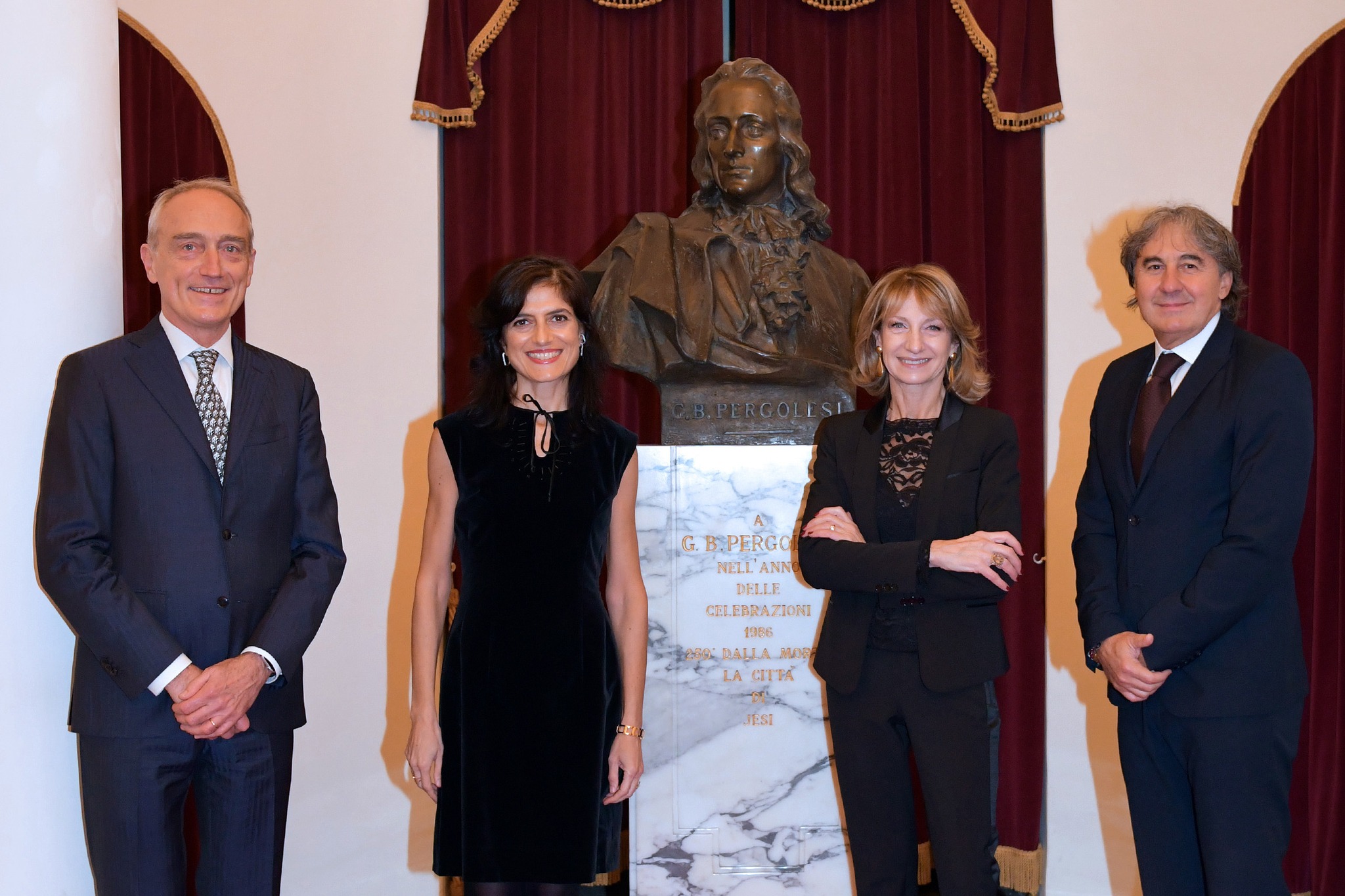 Elisabetta_perucci_al_teatro_pergolesi_jesi_con_luca_butini_e_lucia_chiatti